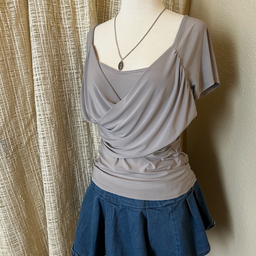 Simlu Grey Top - Picture 2 of 4